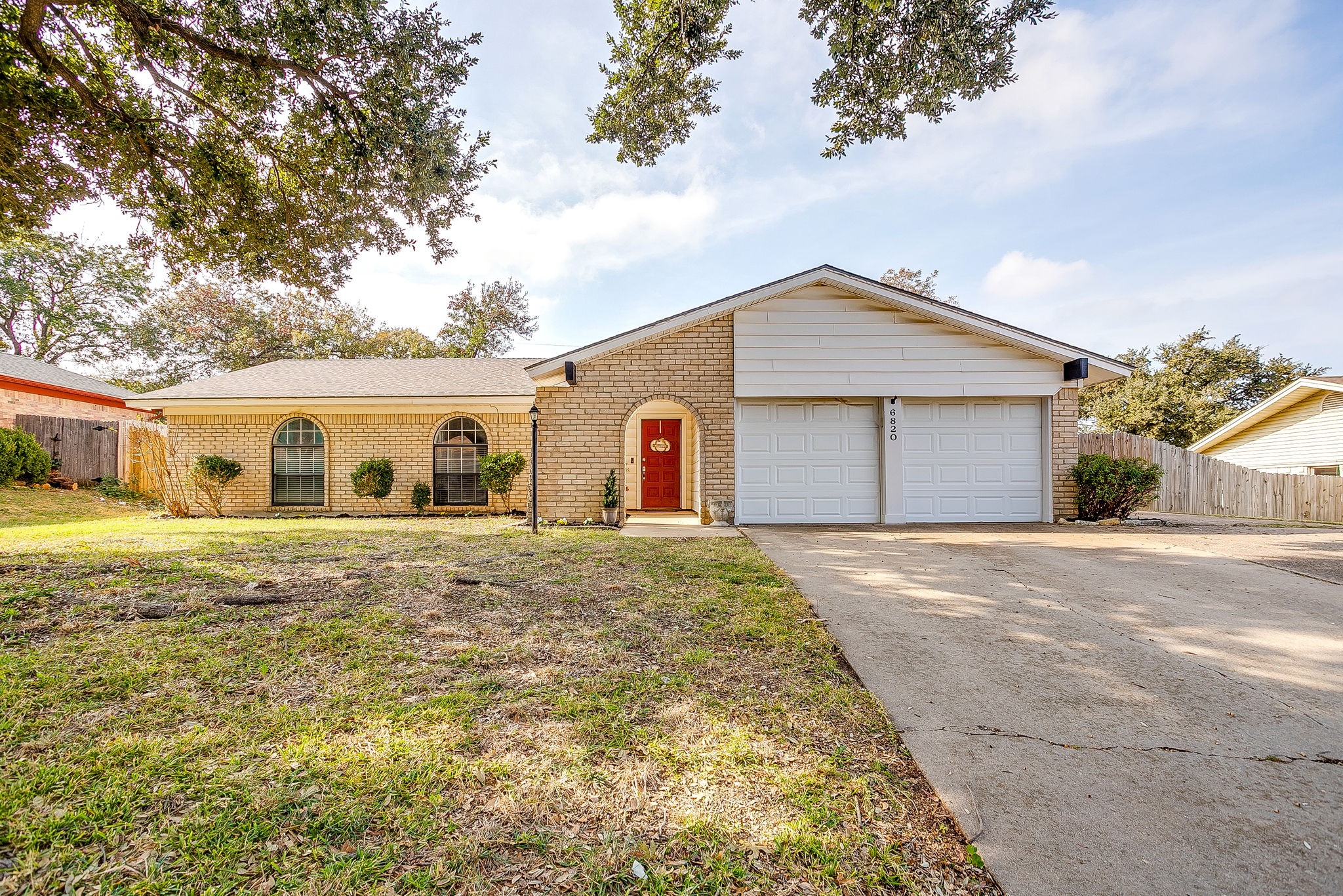 6820 Whitman Avenue Fort Worth TX 76133