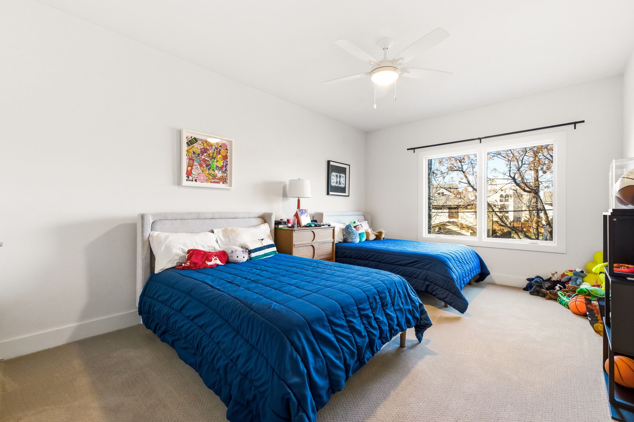 4827 Newmore Avenue Dallas TX 75209