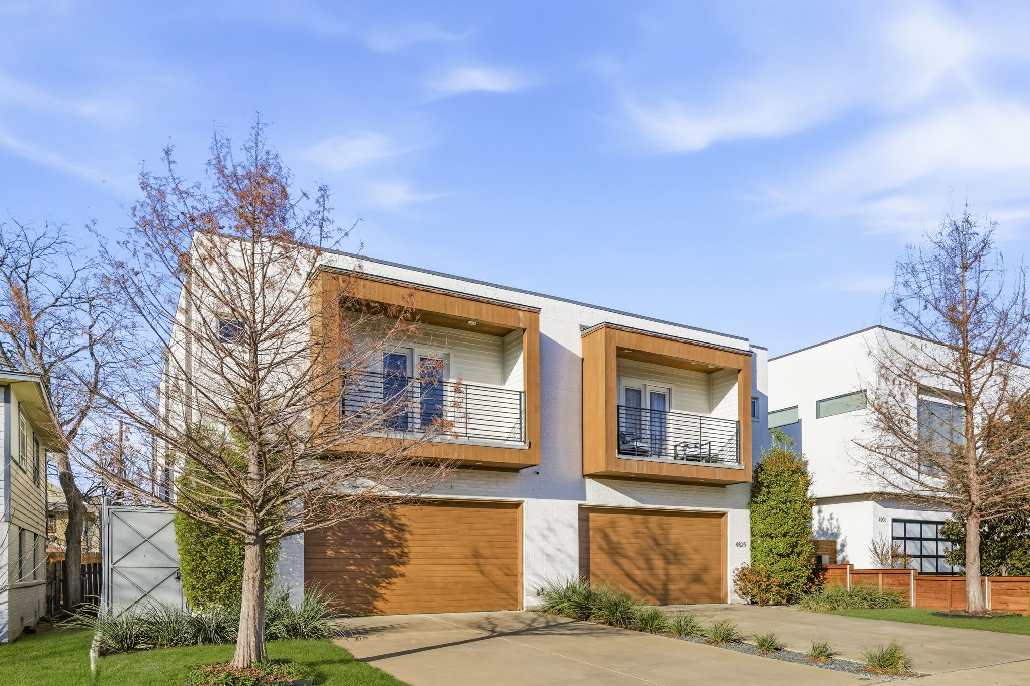4827 Newmore Avenue Dallas TX 75209