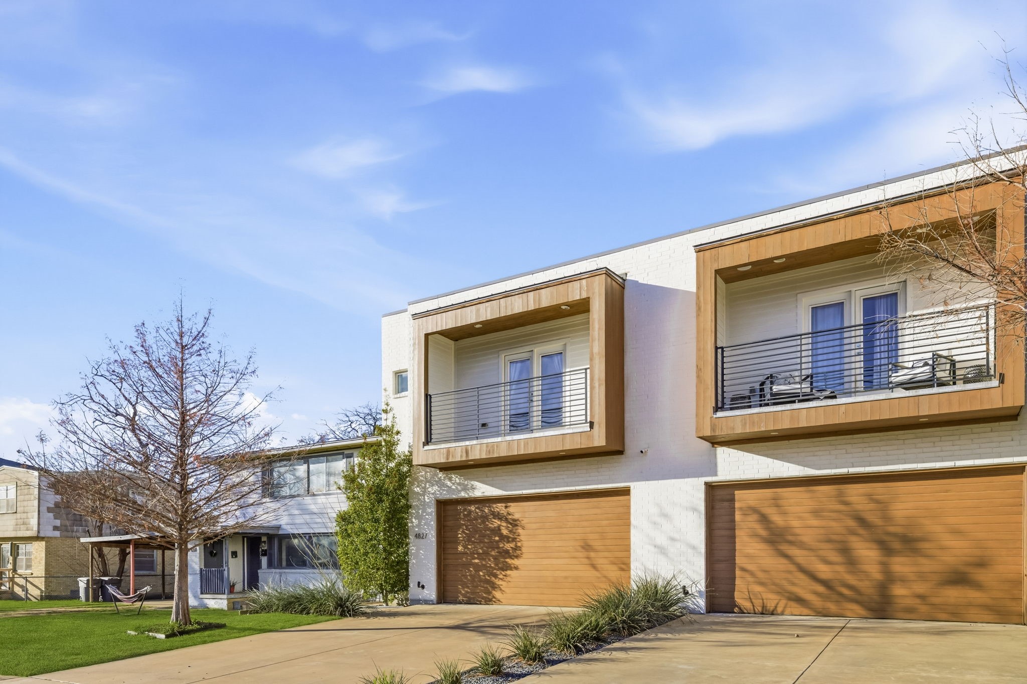 4827 Newmore Avenue Dallas TX 75209