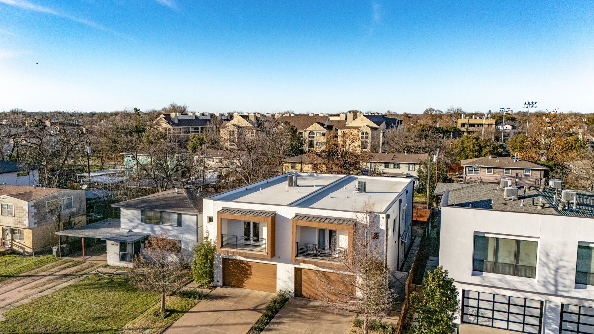 4827 Newmore Avenue Dallas TX 75209