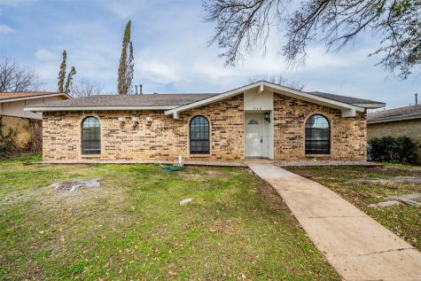 718 Bluebonnet Drive Grand Prairie TX 75052