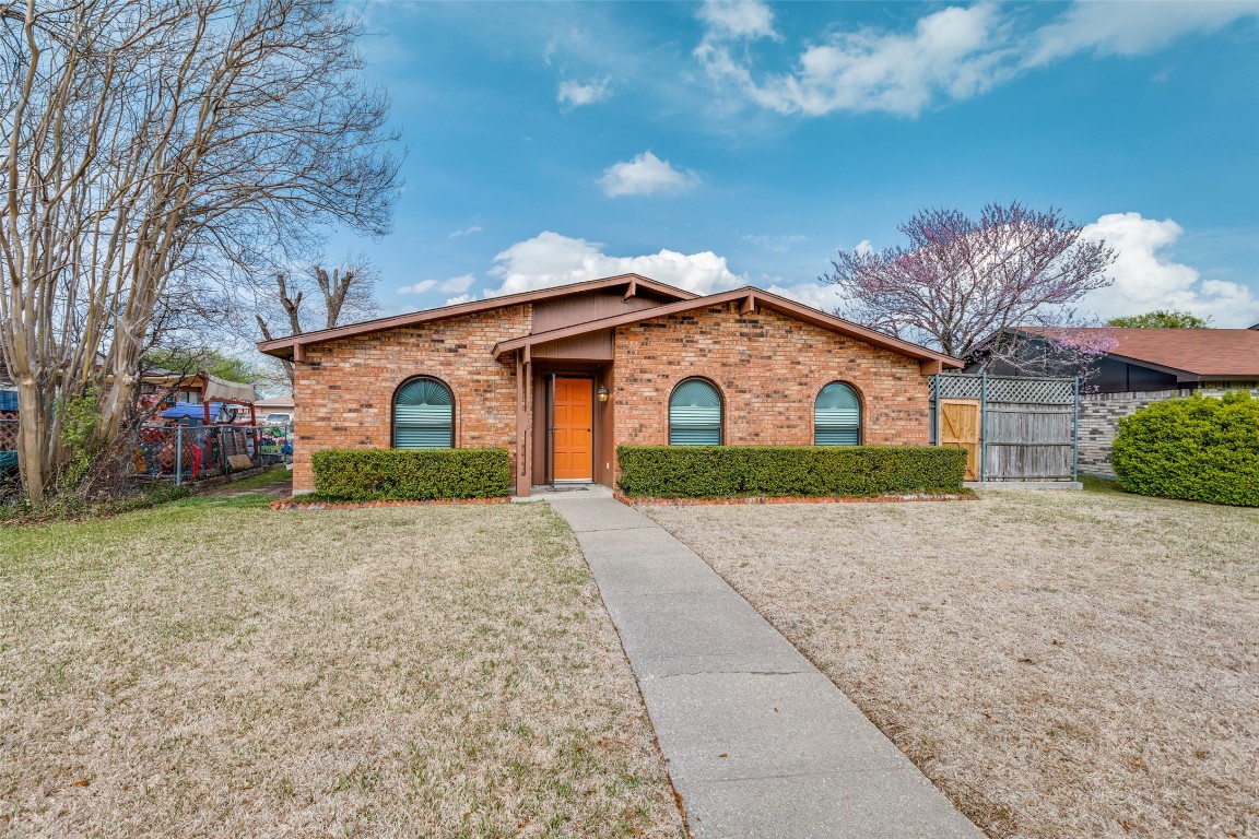 2610 Riviera Drive Garland TX 75040