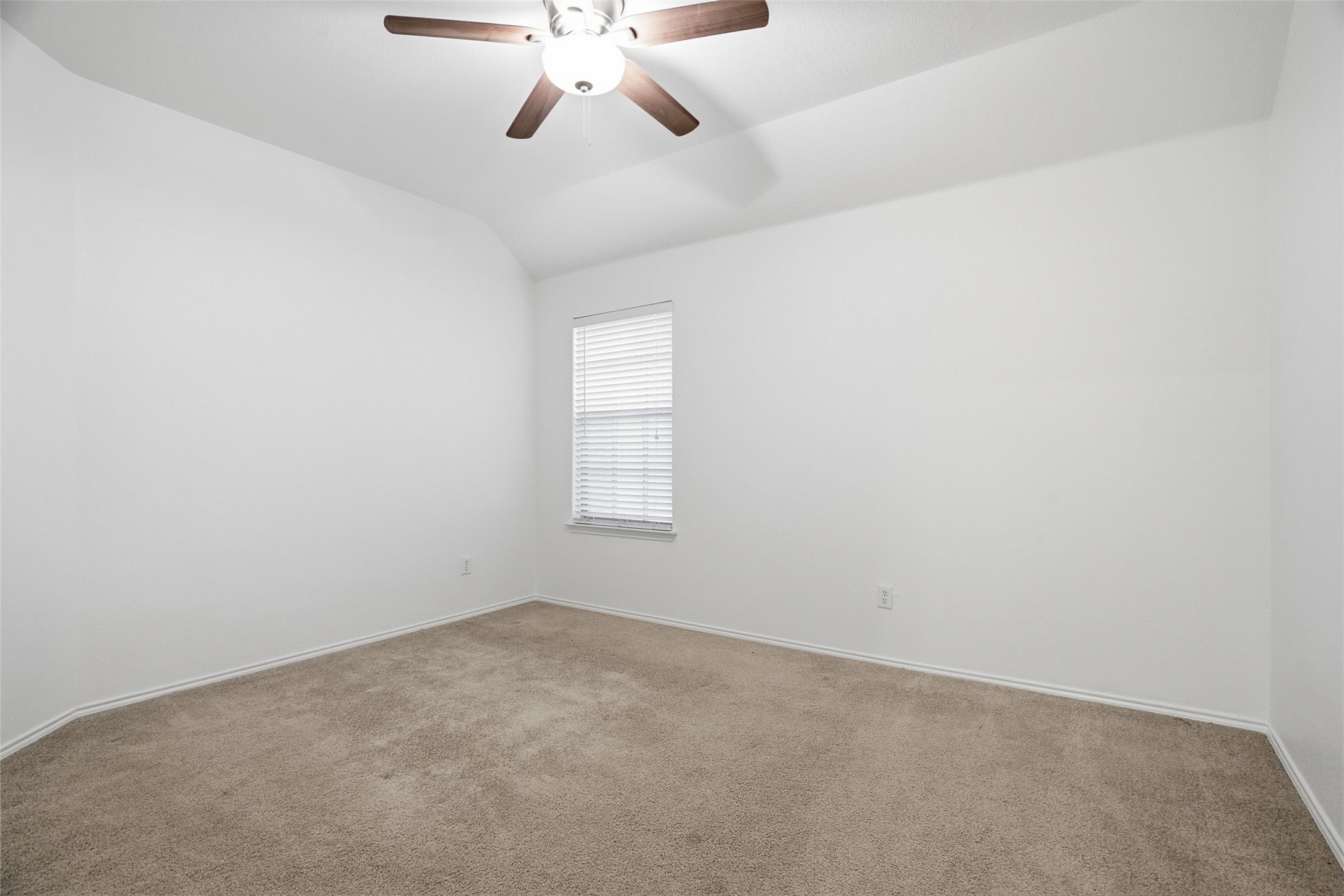508 Lakeview Circle Burleson TX 76028