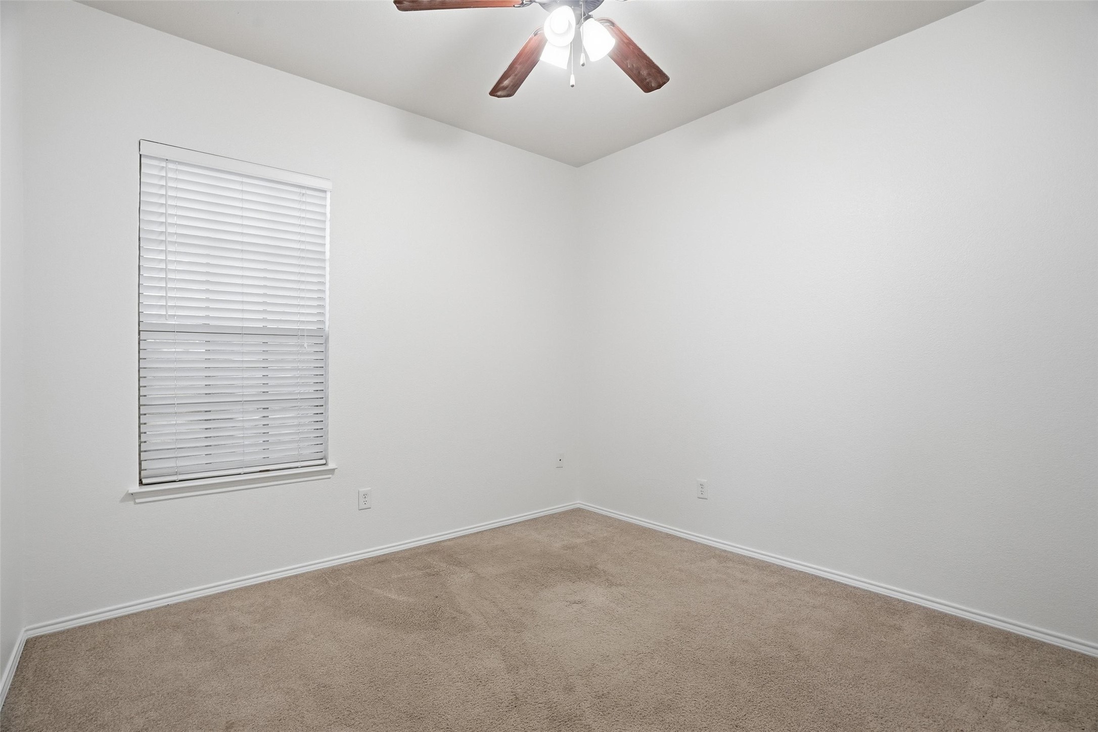 508 Lakeview Circle Burleson TX 76028