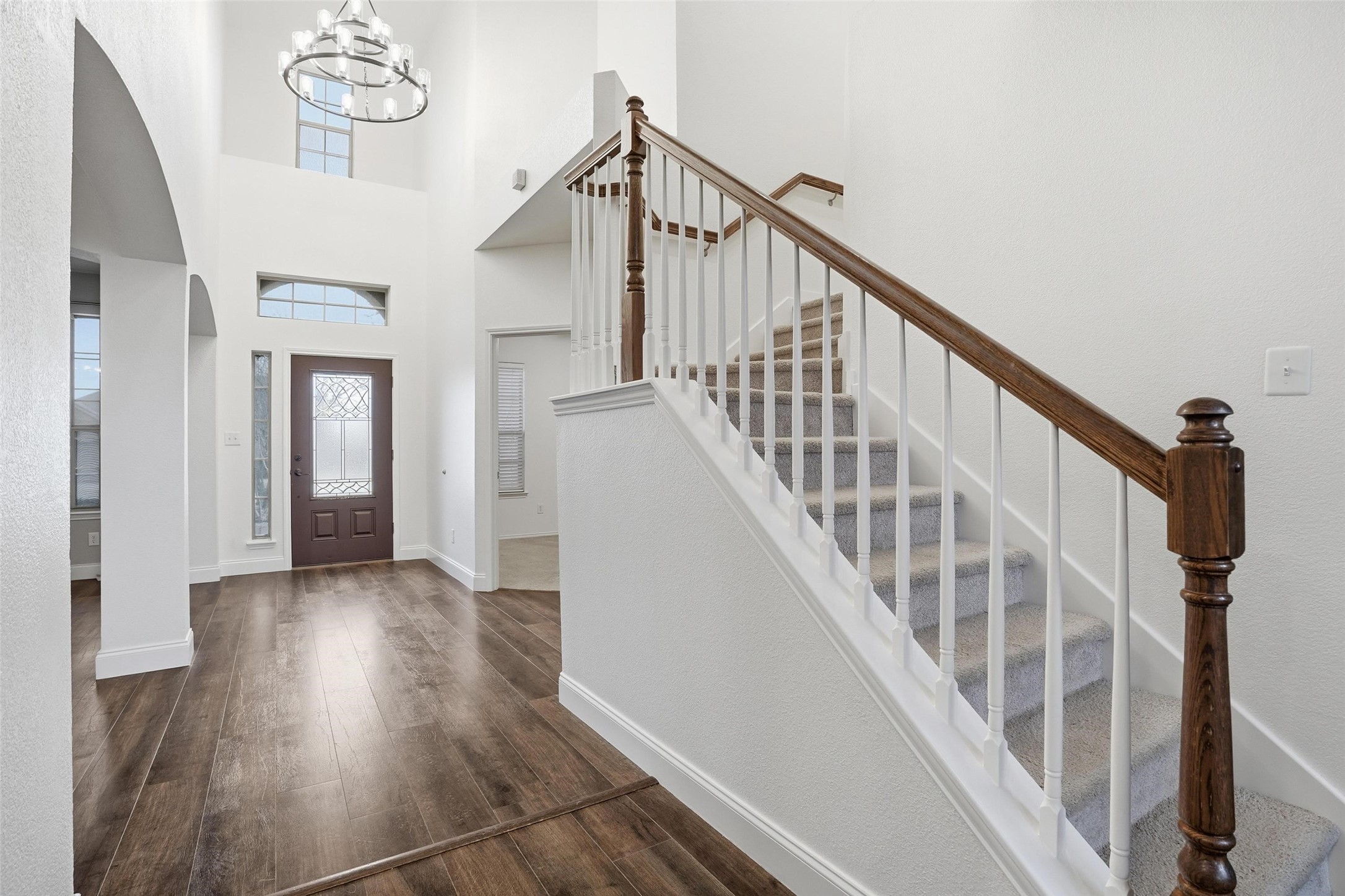 508 Lakeview Circle Burleson TX 76028