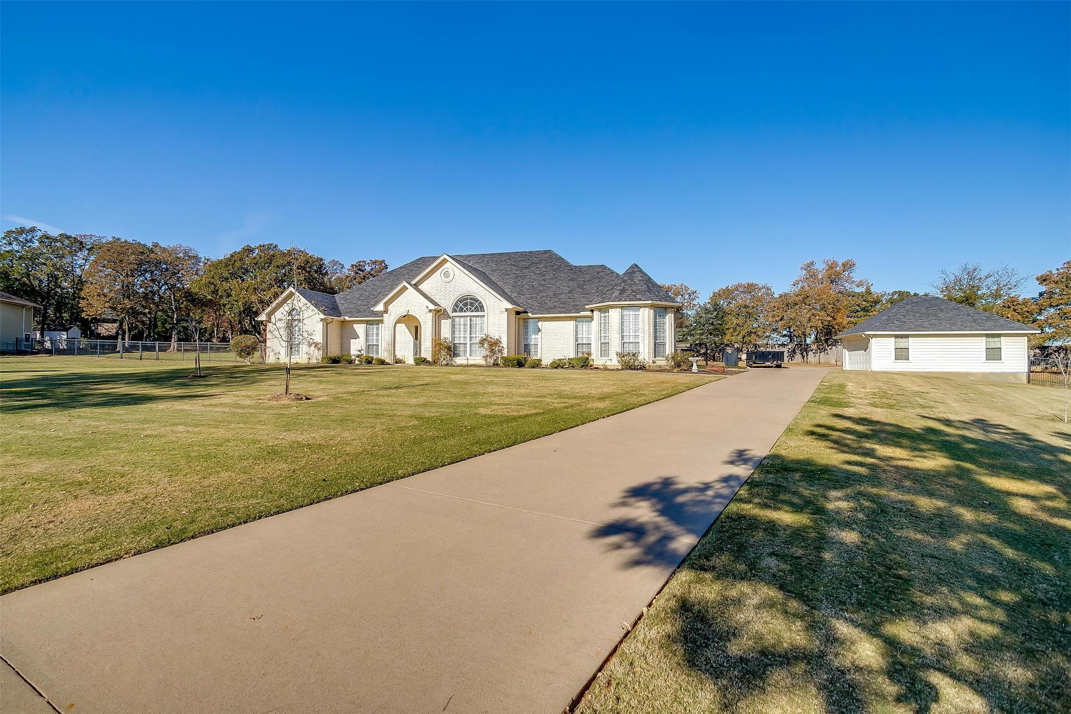 1121 Whispering Spring Court Burleson TX 76028
