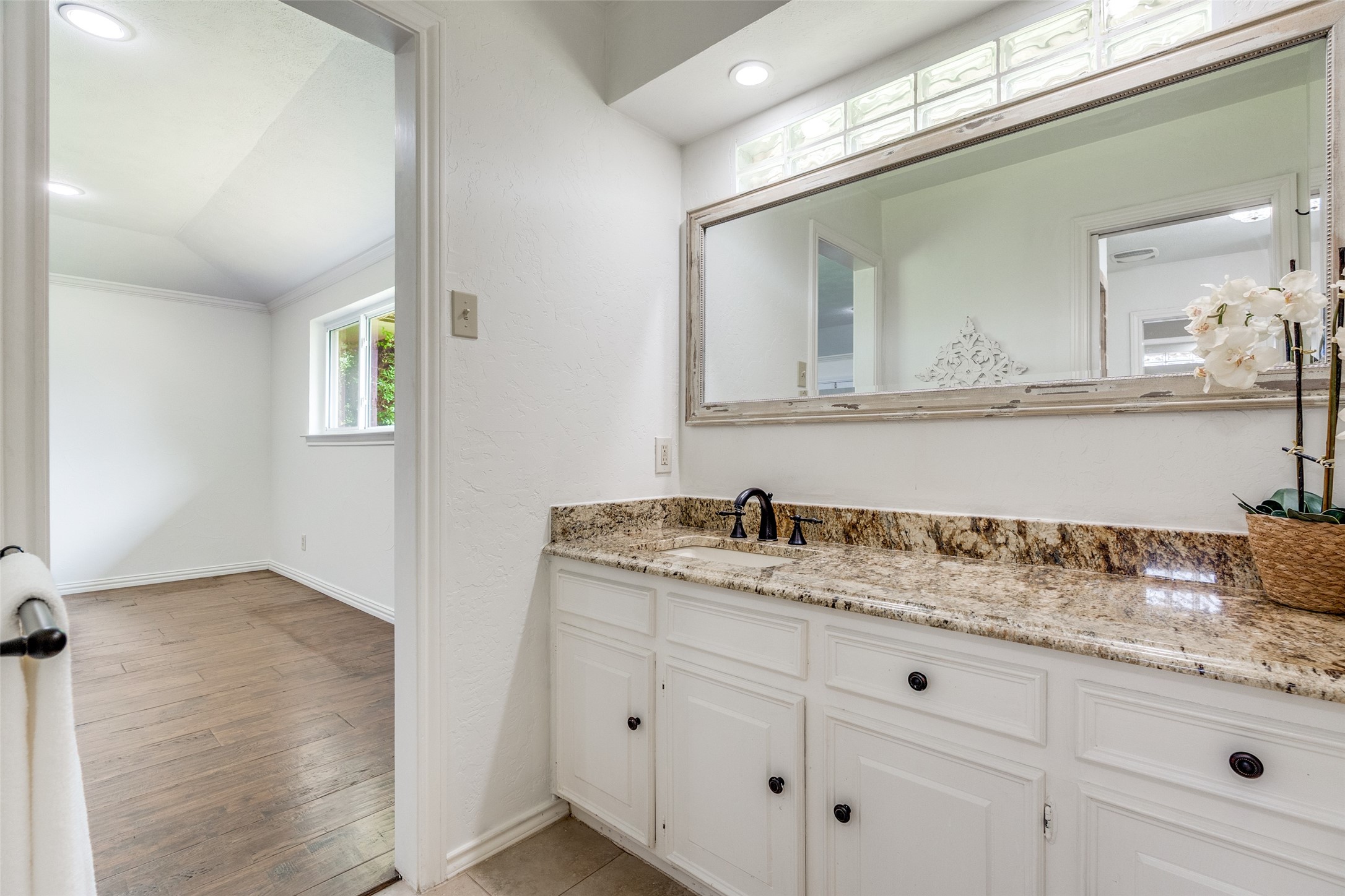 6844 Leameadow Drive Dallas TX 75248