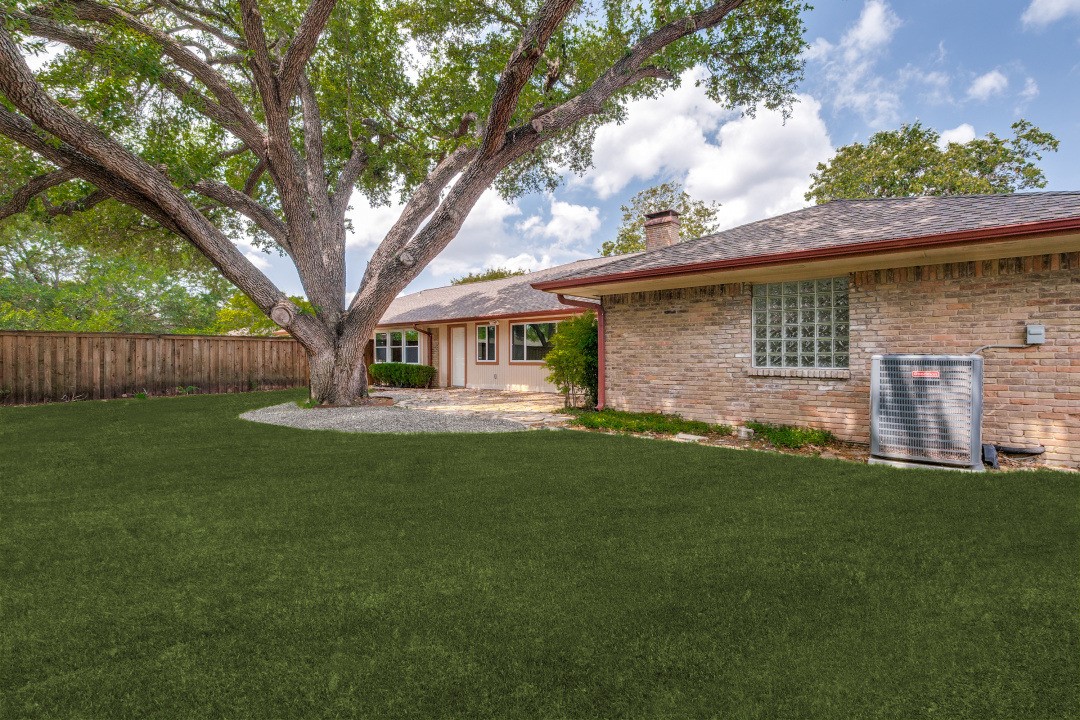 6844 Leameadow Drive Dallas TX 75248