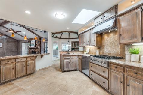 6844 Leameadow Drive Dallas TX 75248