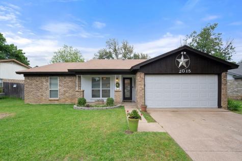 2015 Dartmouth Court Arlington TX 76015