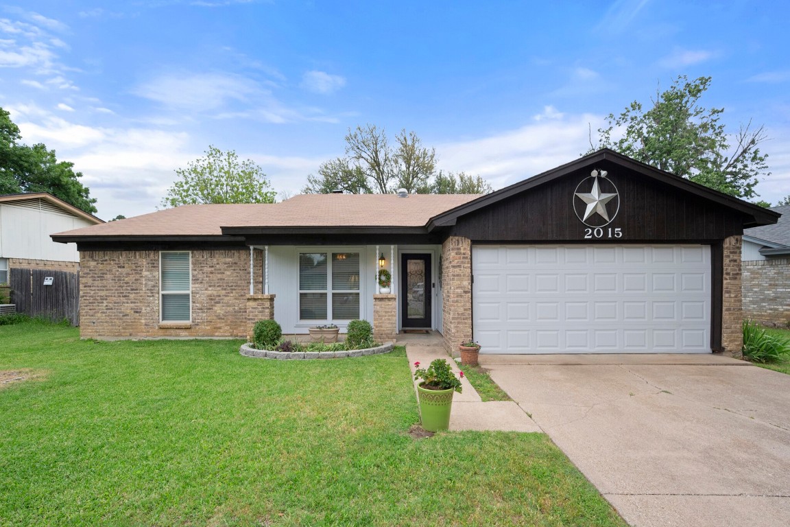 2015 Dartmouth Court Arlington TX 76015