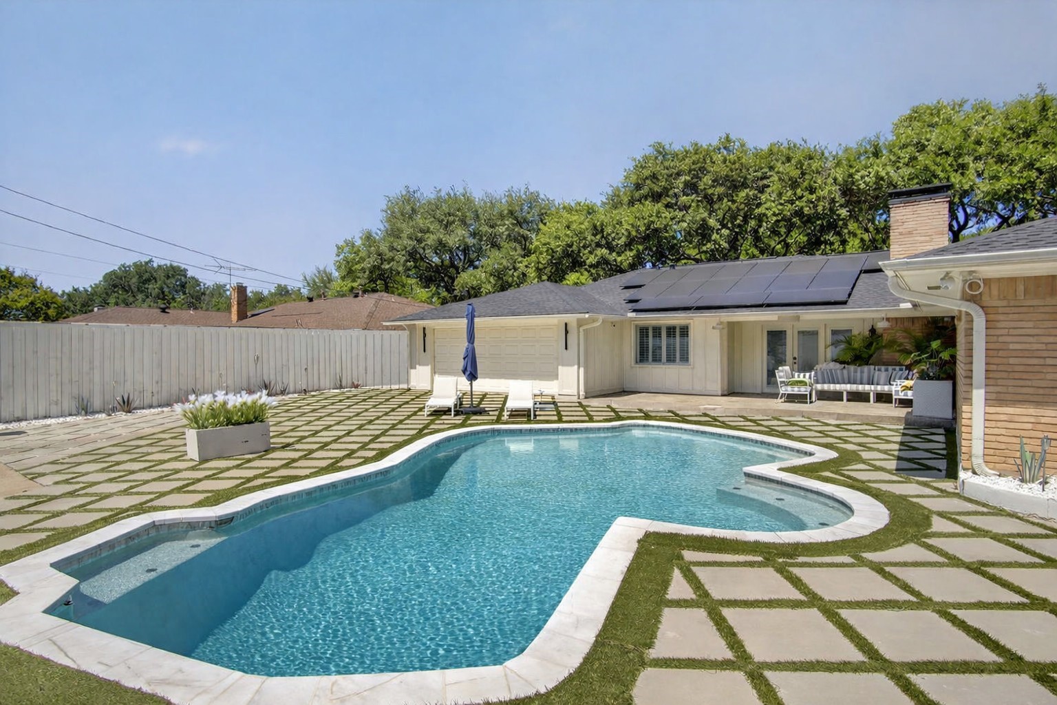 3228 Grantwood Drive Dallas TX 75229