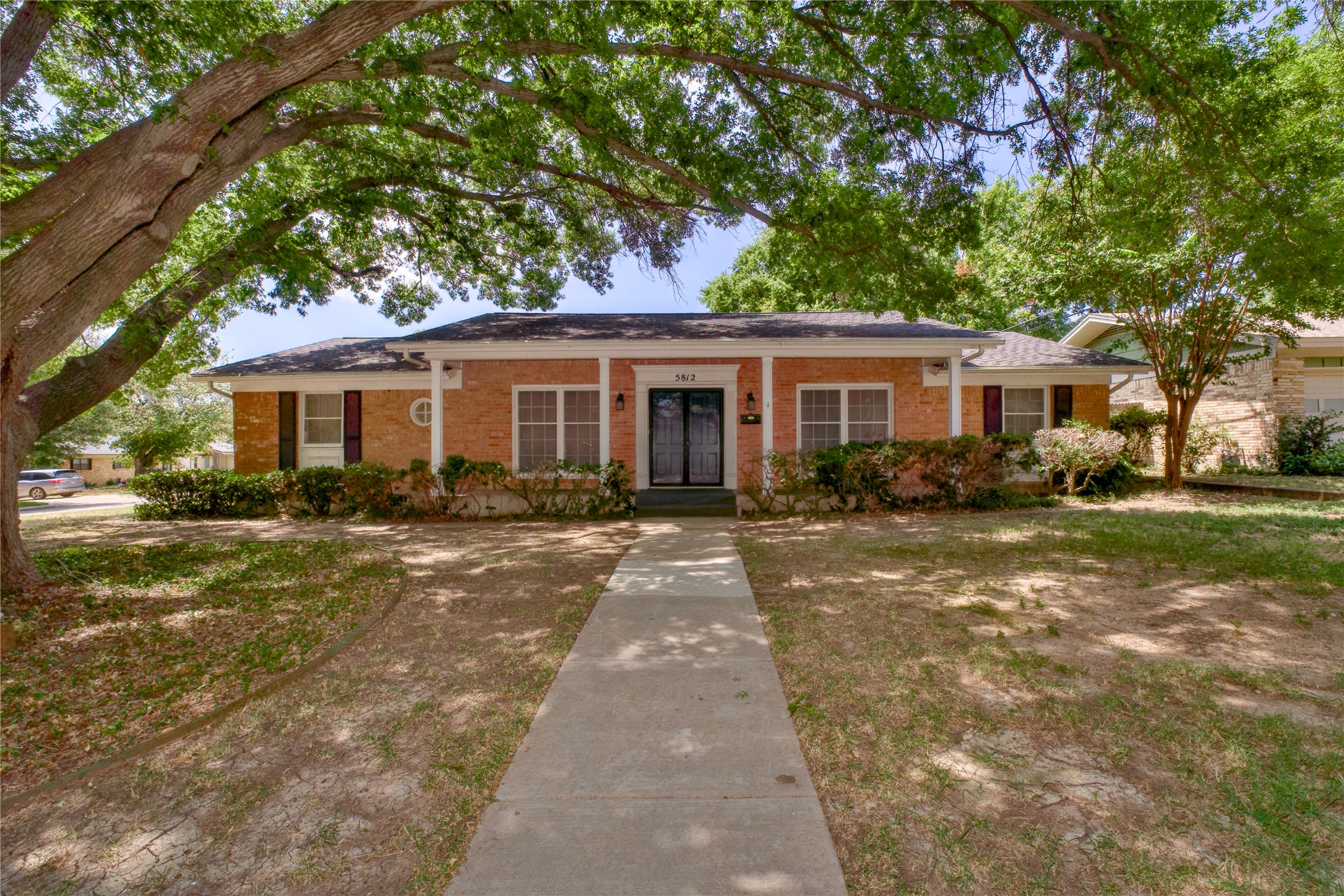 5812 Starlight Drive Haltom City TX 76117