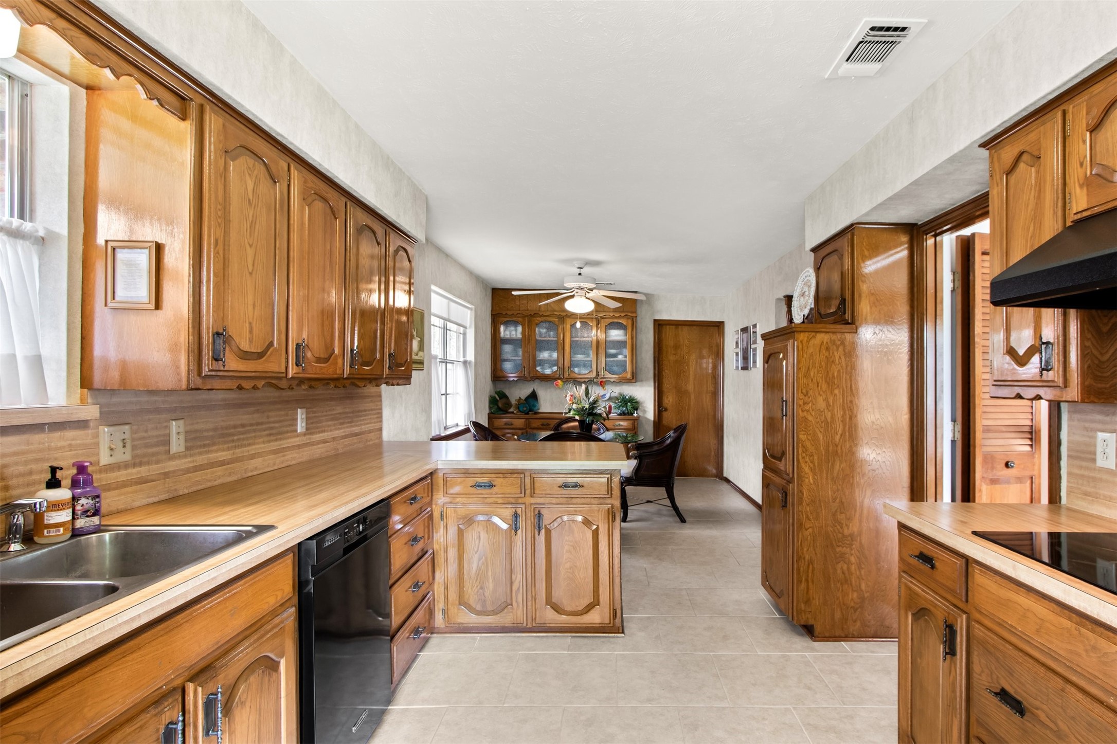 3301 Canterbury Drive Plano TX 75075