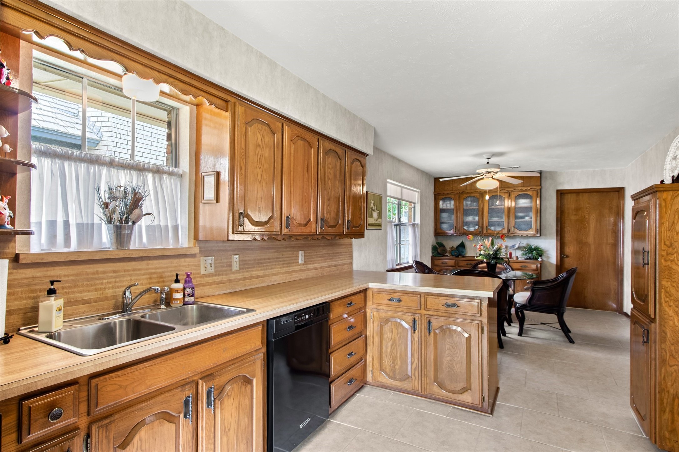 3301 Canterbury Drive Plano TX 75075