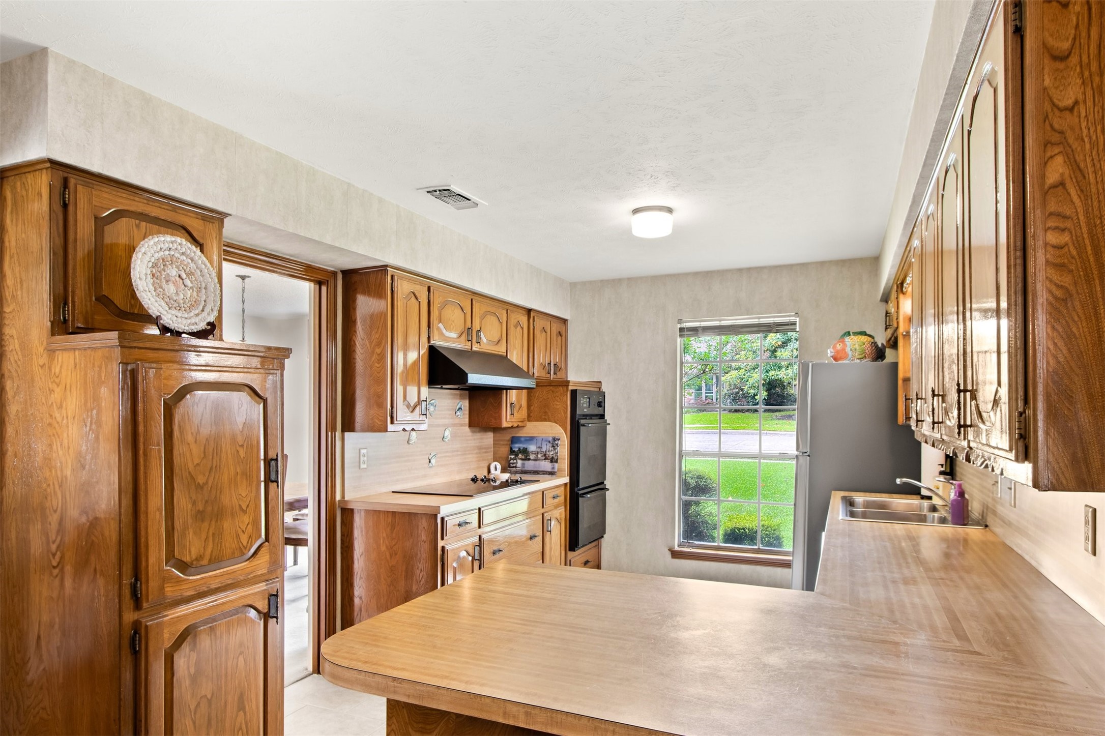 3301 Canterbury Drive Plano TX 75075