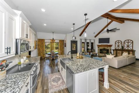 2033 Bedford Court Weatherford TX 76088