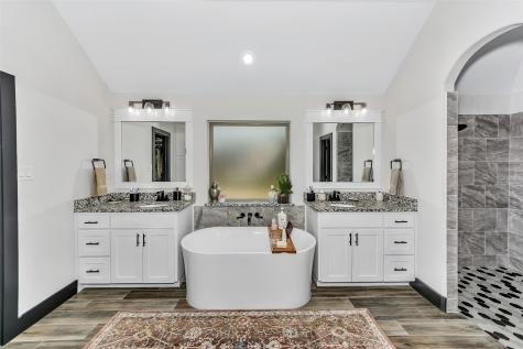 2033 Bedford Court Weatherford TX 76088