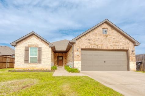522 N Montague Street Pilot Point TX 76258
