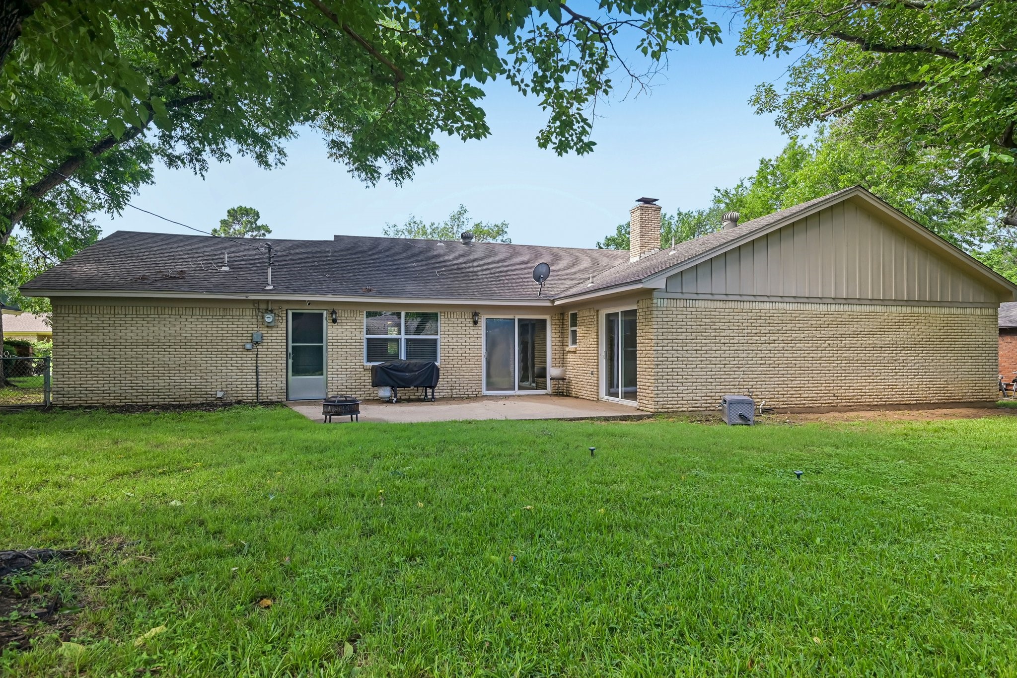 1707 Park Ridge Terrace Arlington TX 76012
