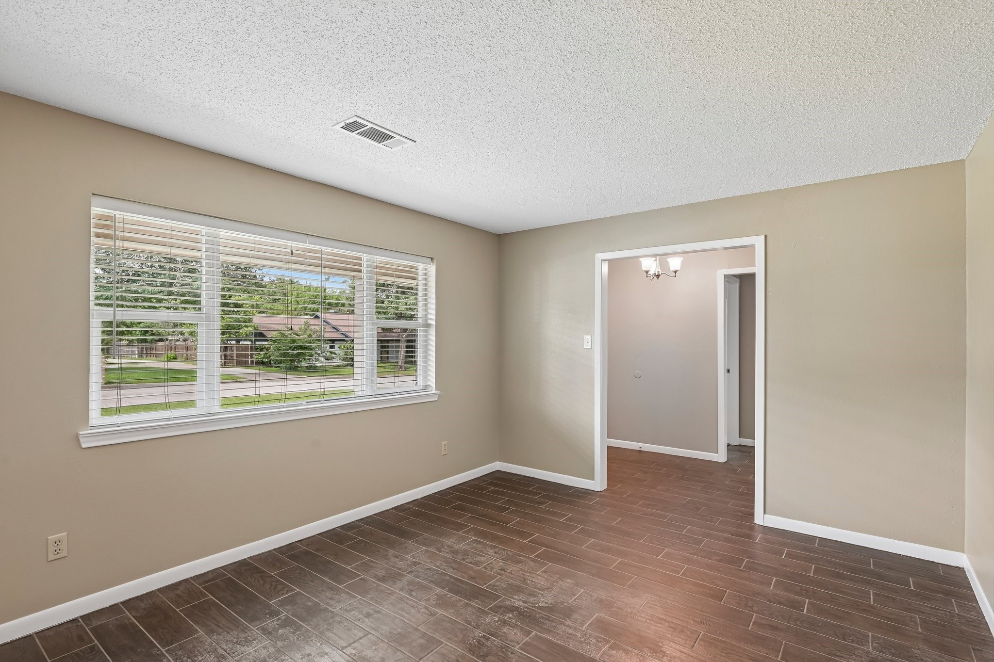 1707 Park Ridge Terrace Arlington TX 76012