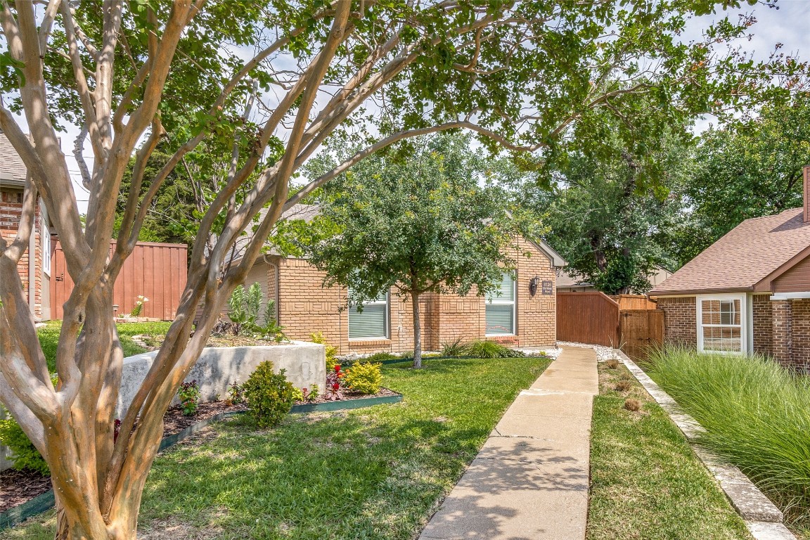 8126 Old Moss Road Dallas TX 75231
