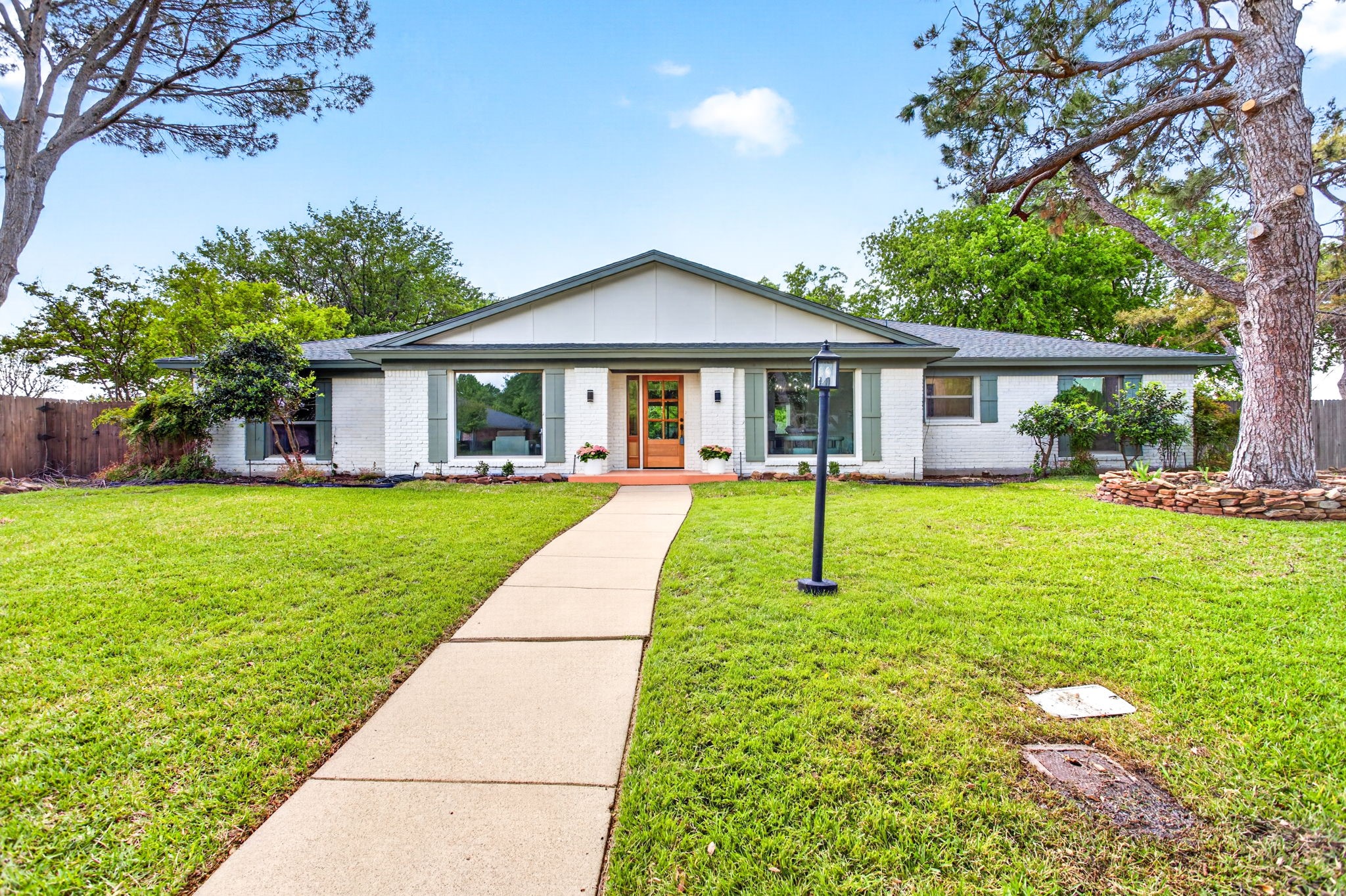 4316 Winding Way Benbrook TX 76126