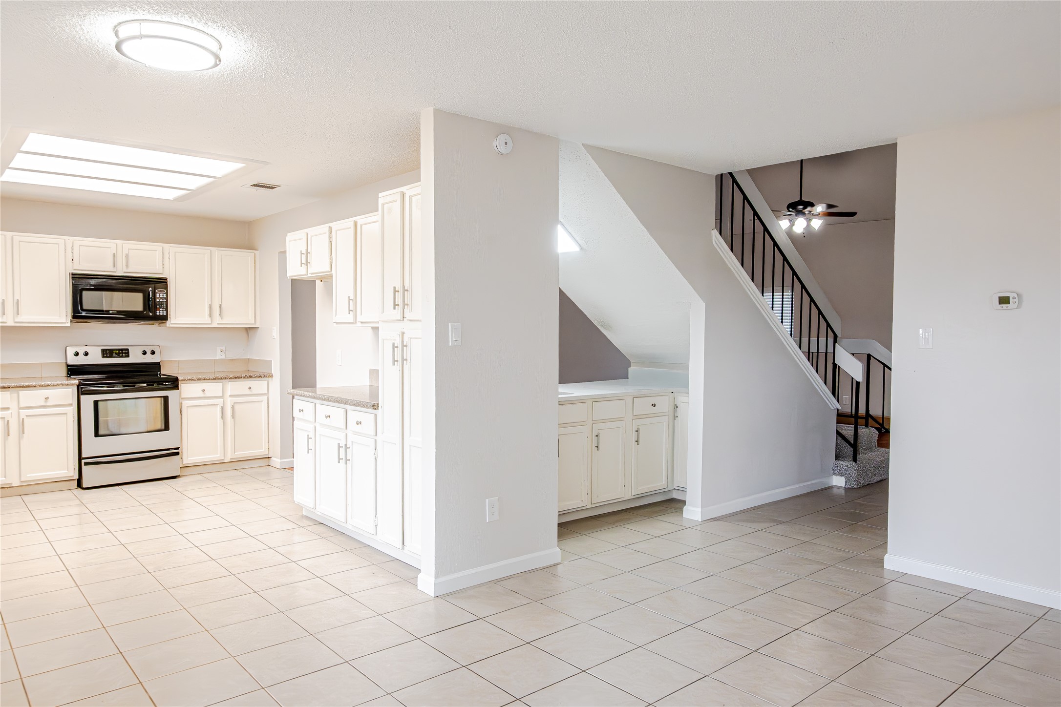 2558 Slaton Drive Grand Prairie TX 75052