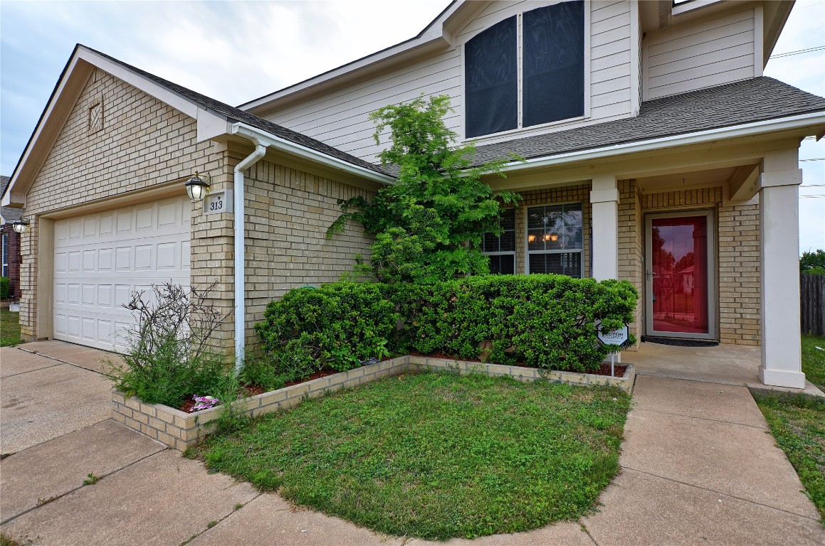 313 Kennedy Drive Crowley TX 76036
