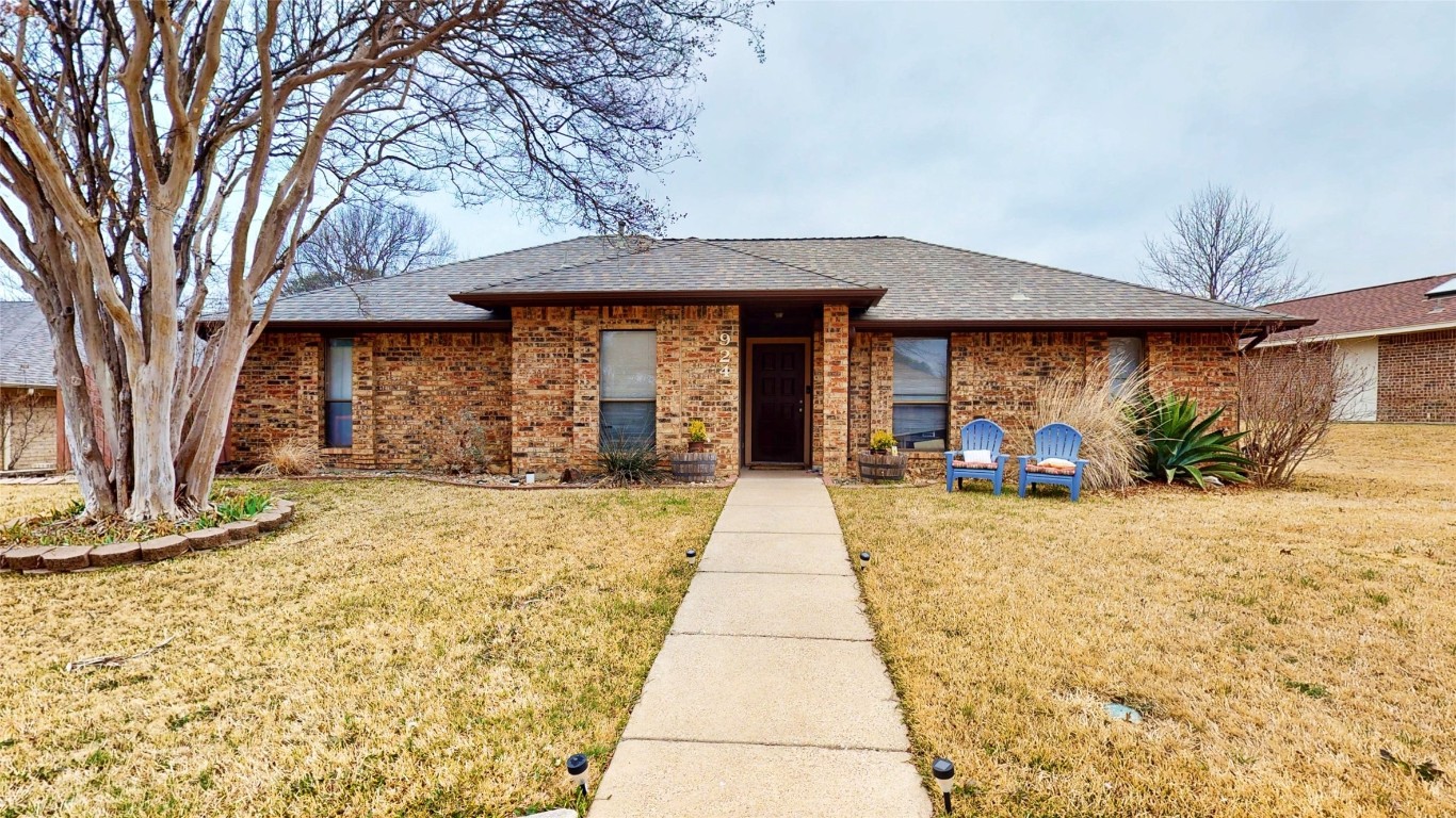 924 Summer Trail Flower Mound TX 75028
