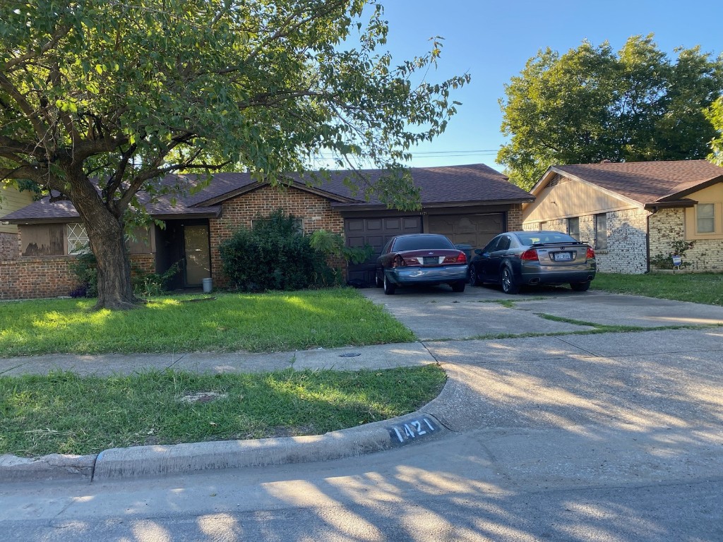 1421 Gardenside Drive Dallas TX 75217
