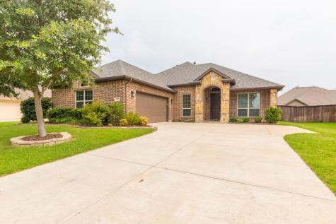 2932 Wood Lake Trail Grand Prairie TX 75054