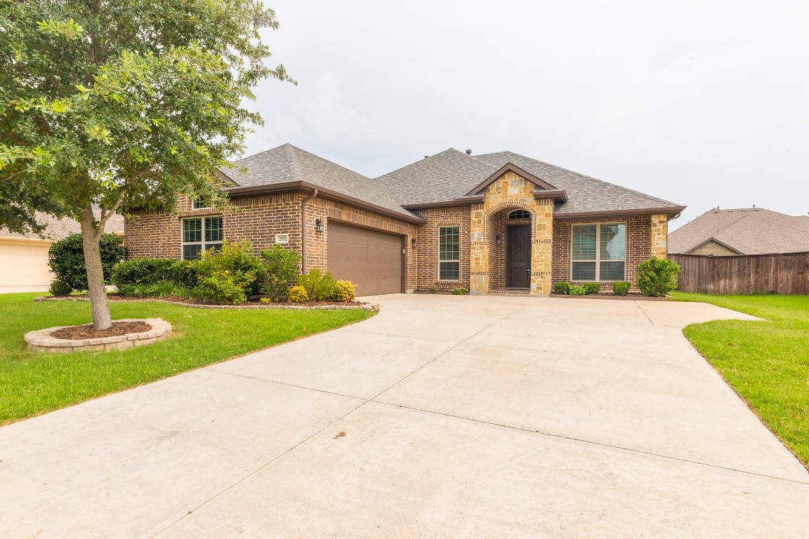 2932 Wood Lake Trail Grand Prairie TX 75054