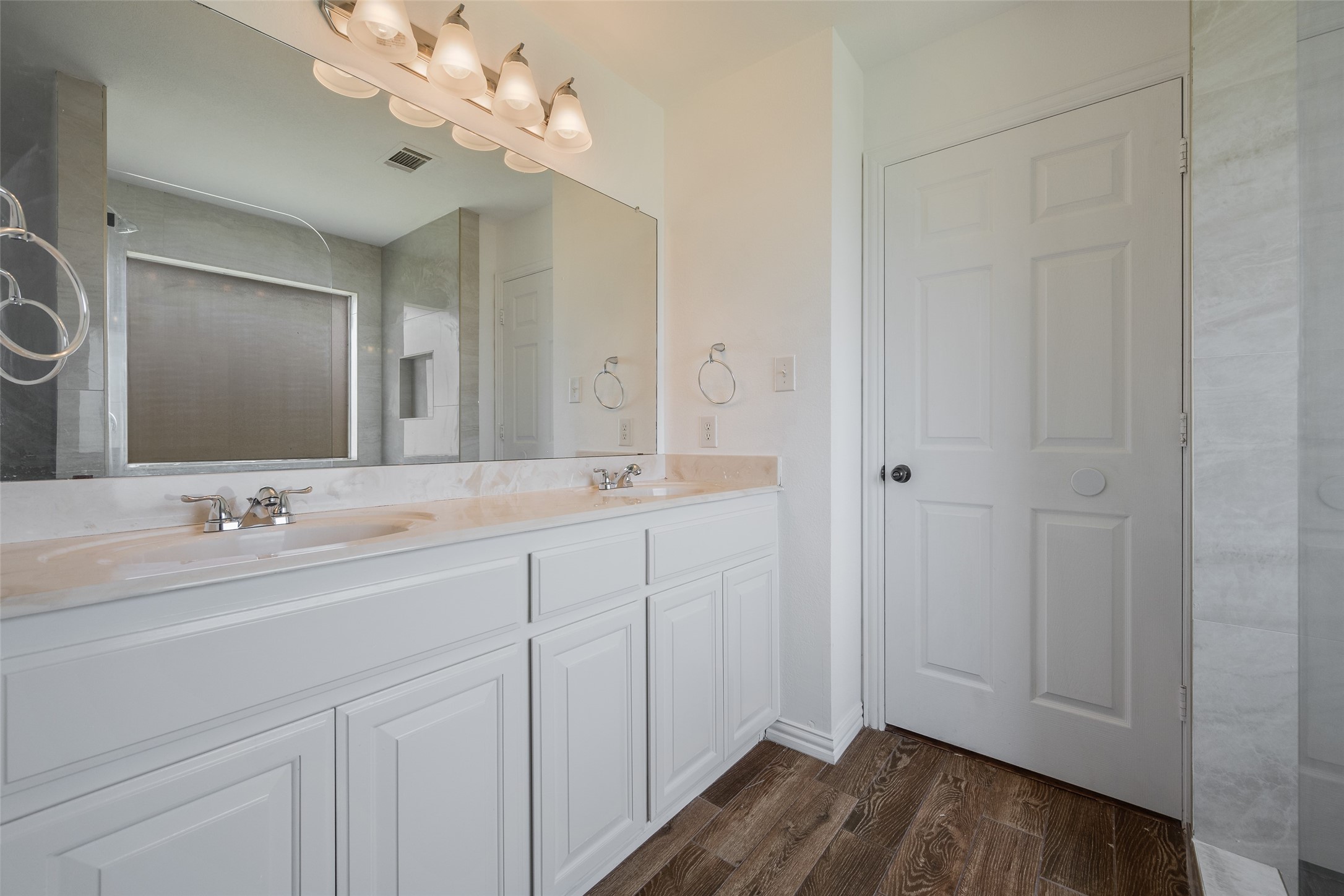 2704 Pennington Drive Sachse TX 75048