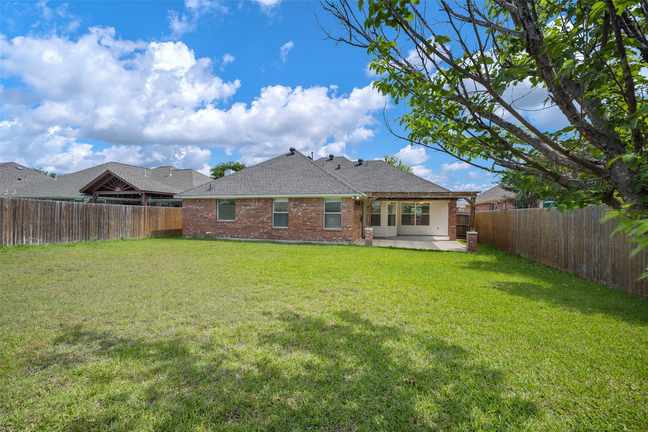 2704 Pennington Drive Sachse TX 75048