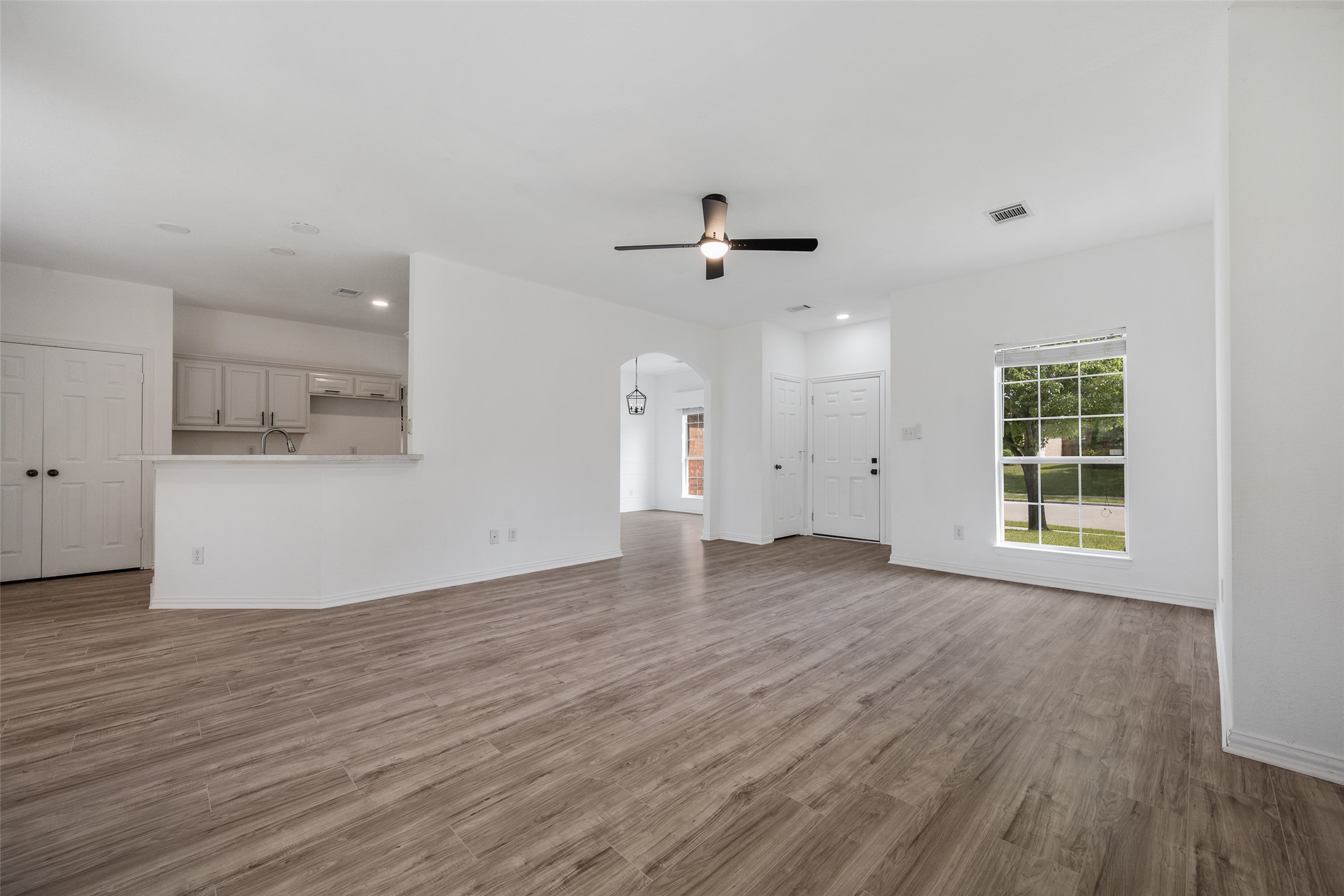 2704 Pennington Drive Sachse TX 75048