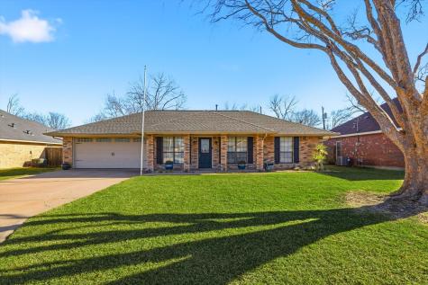 210 Morene Avenue Waxahachie TX 75165