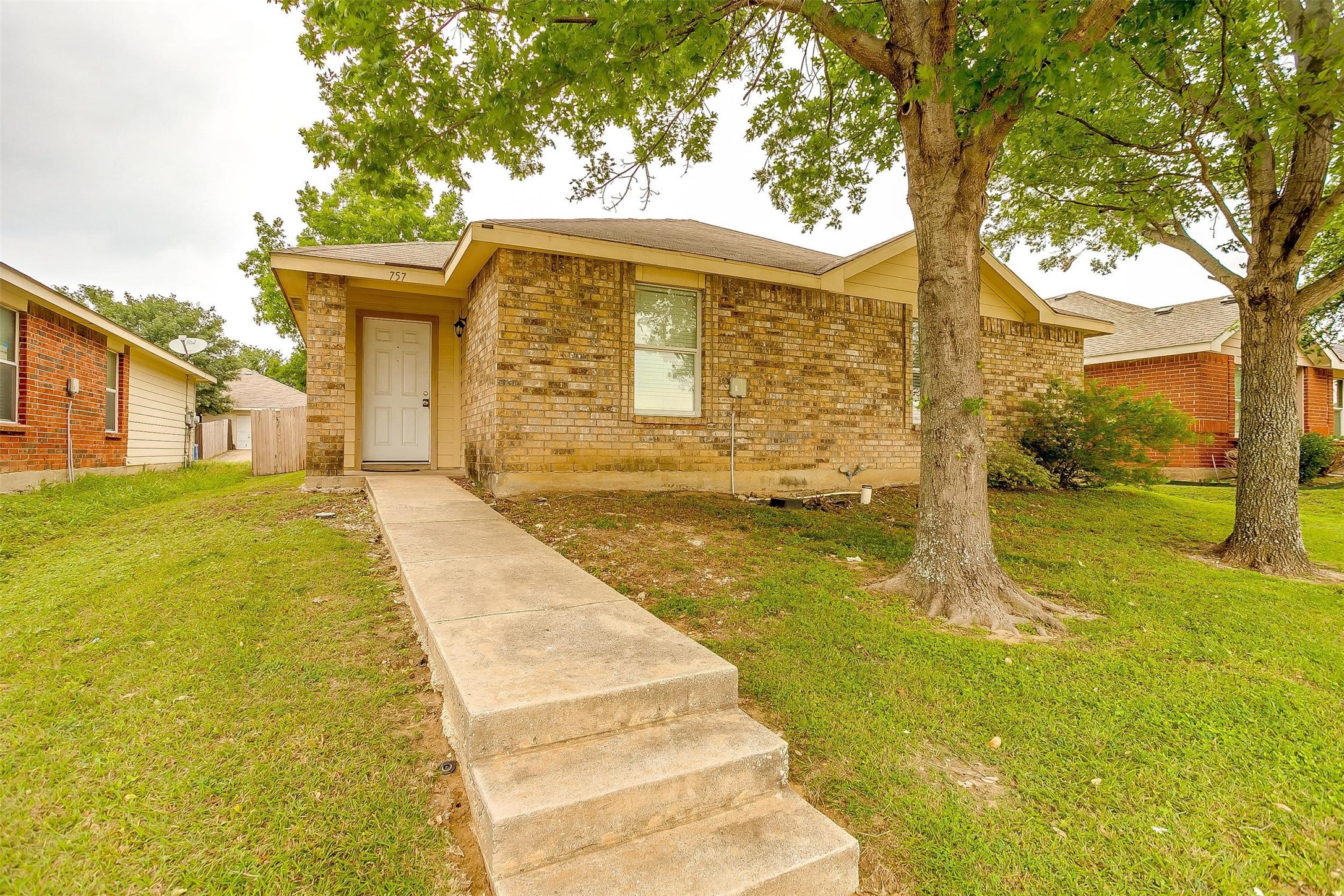 757 E Kirnwood Drive Dallas TX 75241