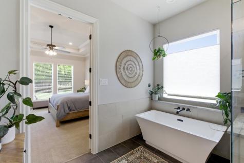 8880 Hidden Pond Street Justin TX 76247