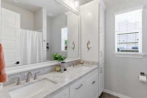 8880 Hidden Pond Street Justin TX 76247