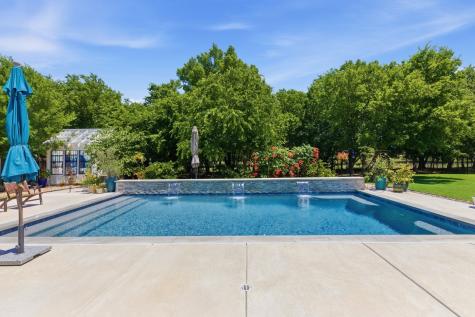 8880 Hidden Pond Street Justin TX 76247
