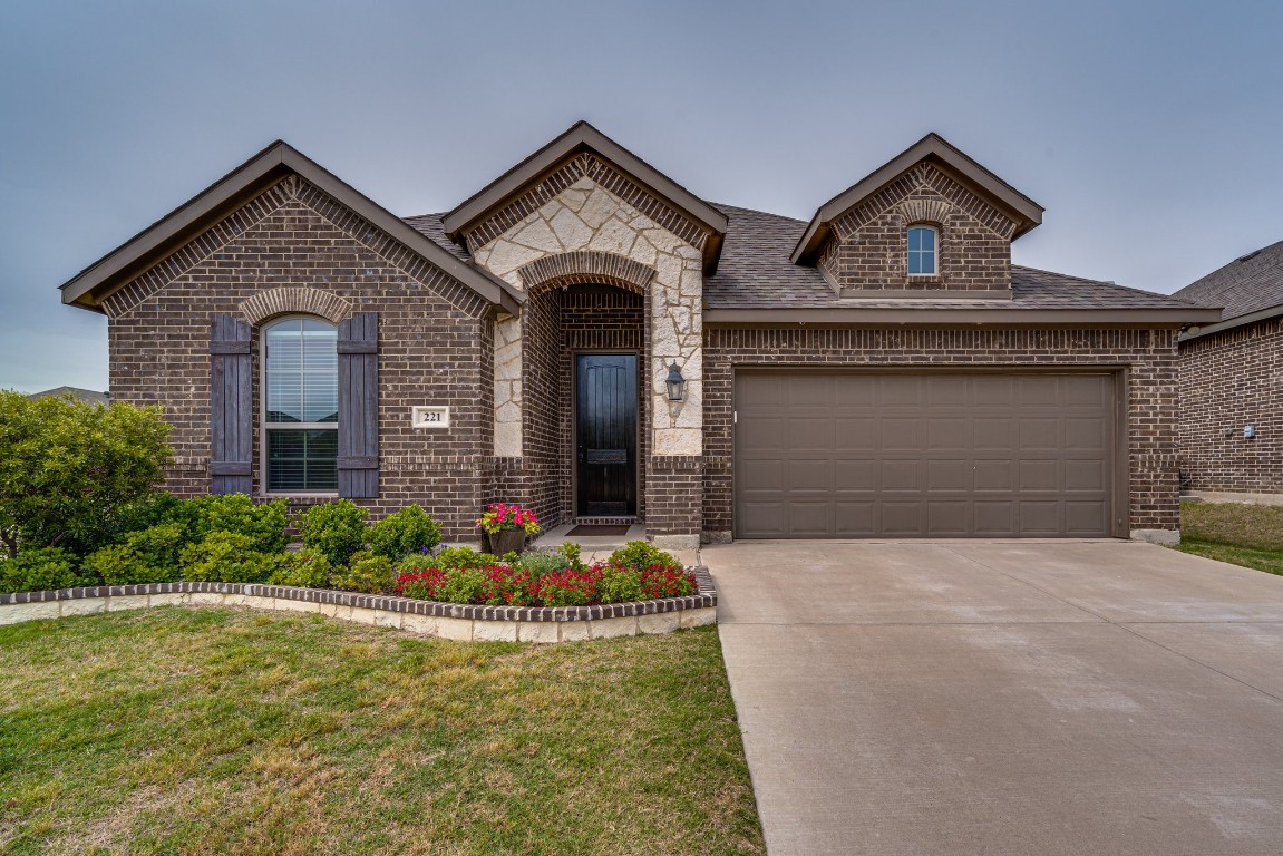 221 Buckskin Drive Waxahachie TX 75167