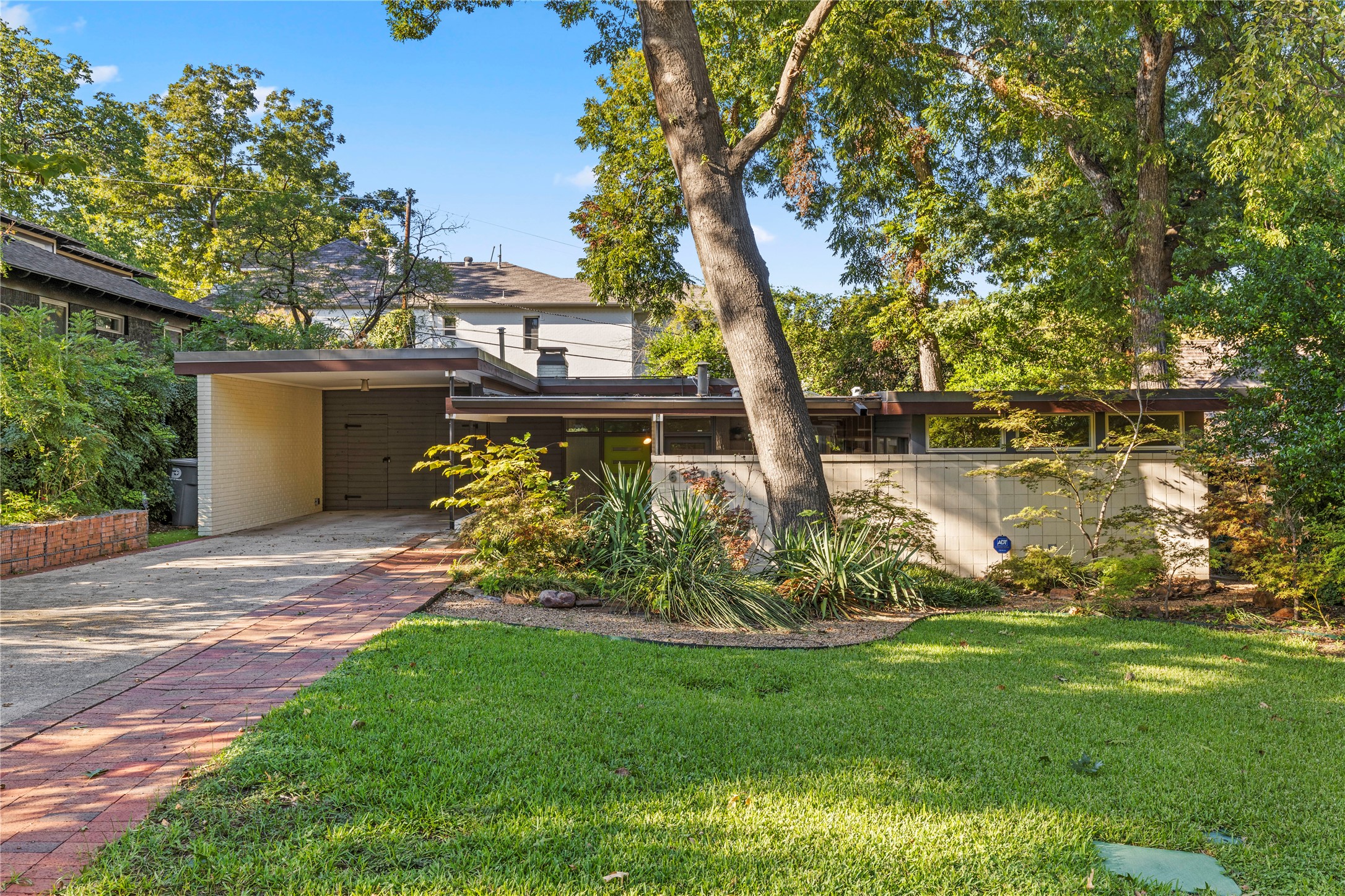 6879 Avalon Avenue Dallas TX 75214