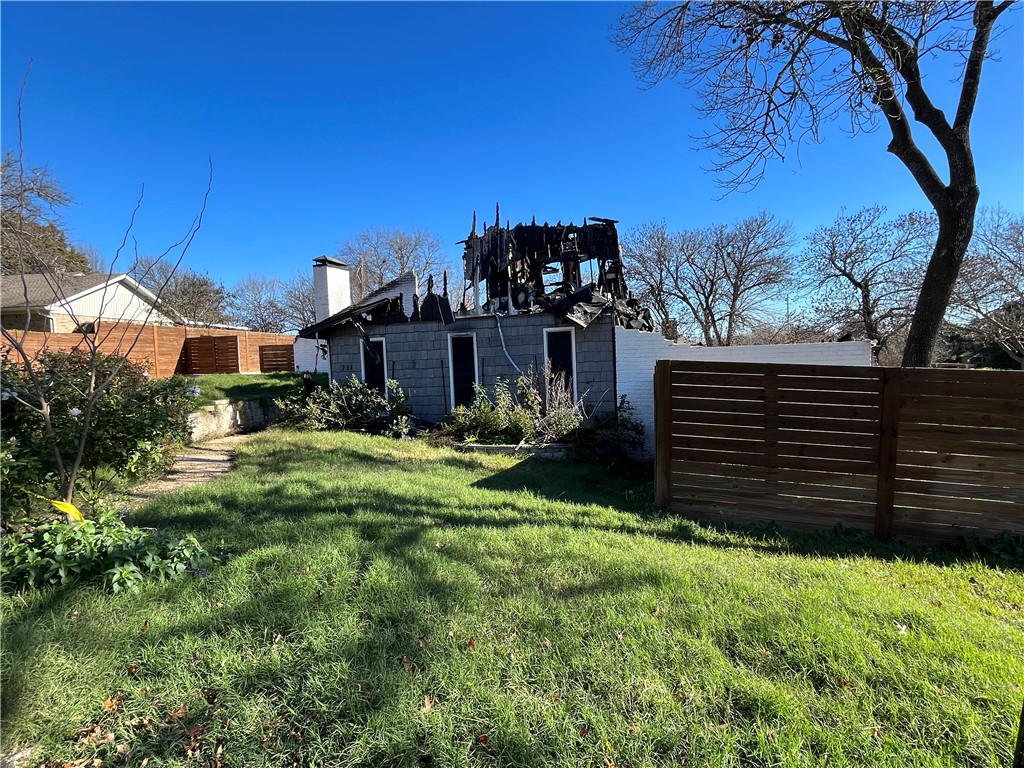 711 Forest Oaks Drive Woodway TX 76712