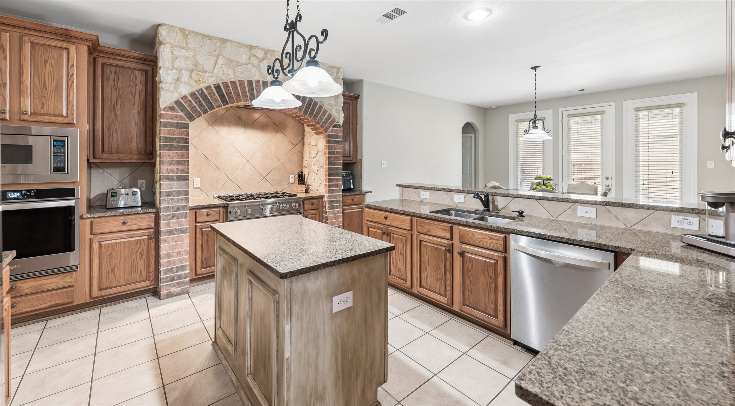 1301 Bramble Lane Mansfield TX 76063