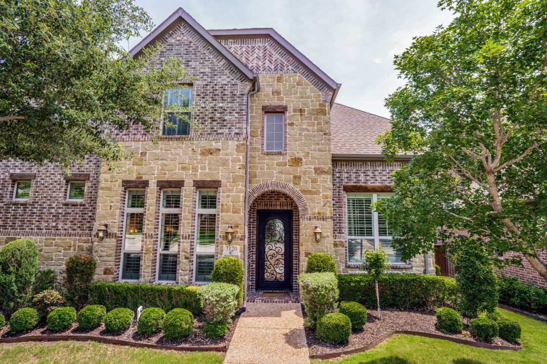 7120 Comal Drive Irving TX 75039
