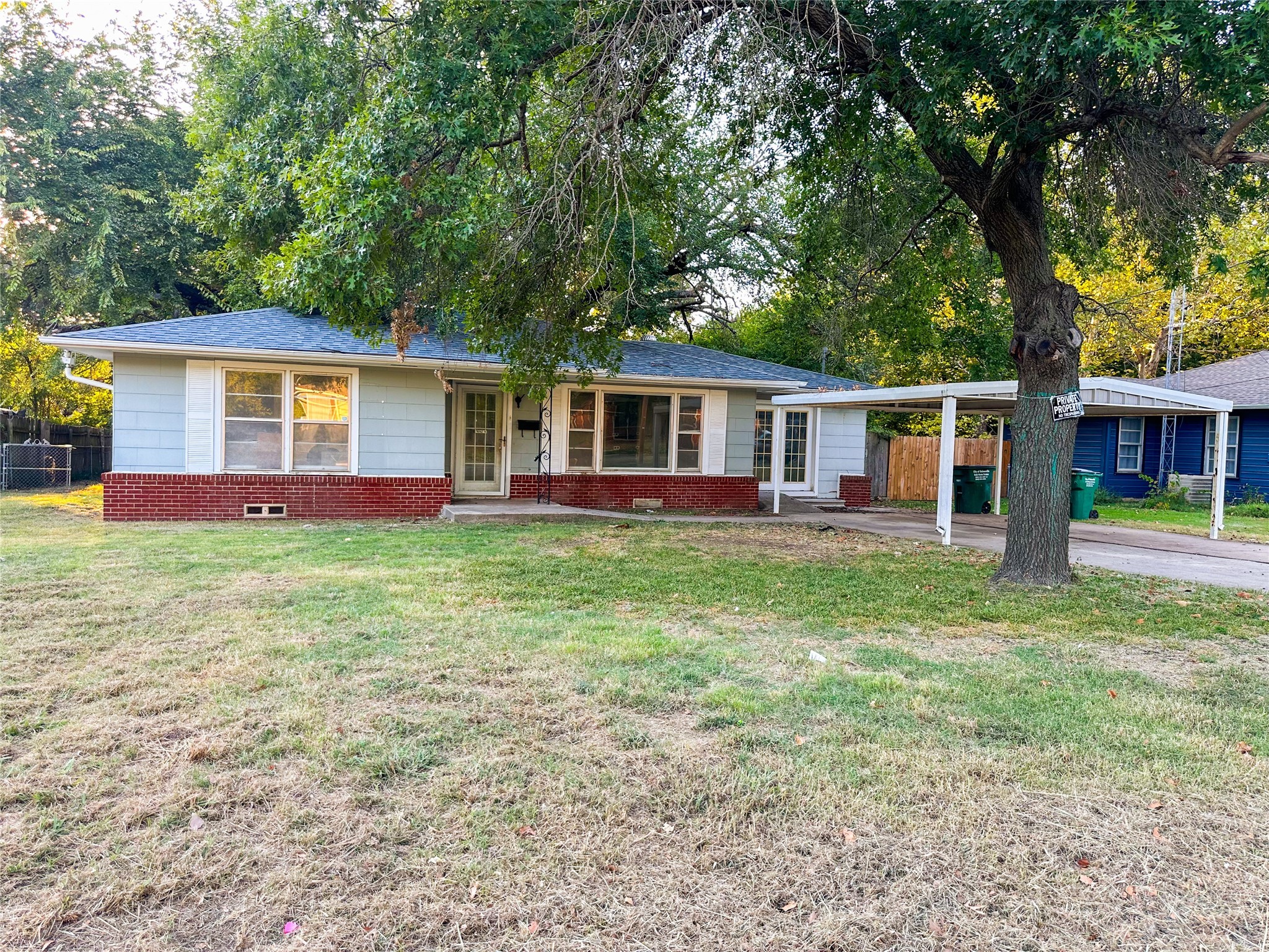 1103 N Howeth Street Gainesville TX 76240