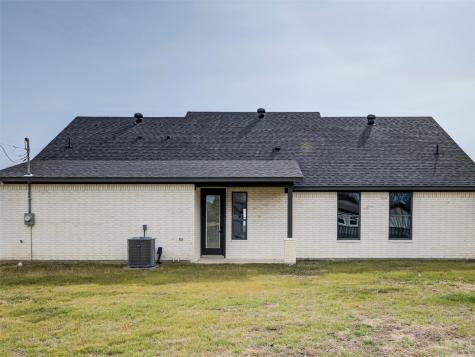170 Half Moon Way Runaway Bay TX 76426