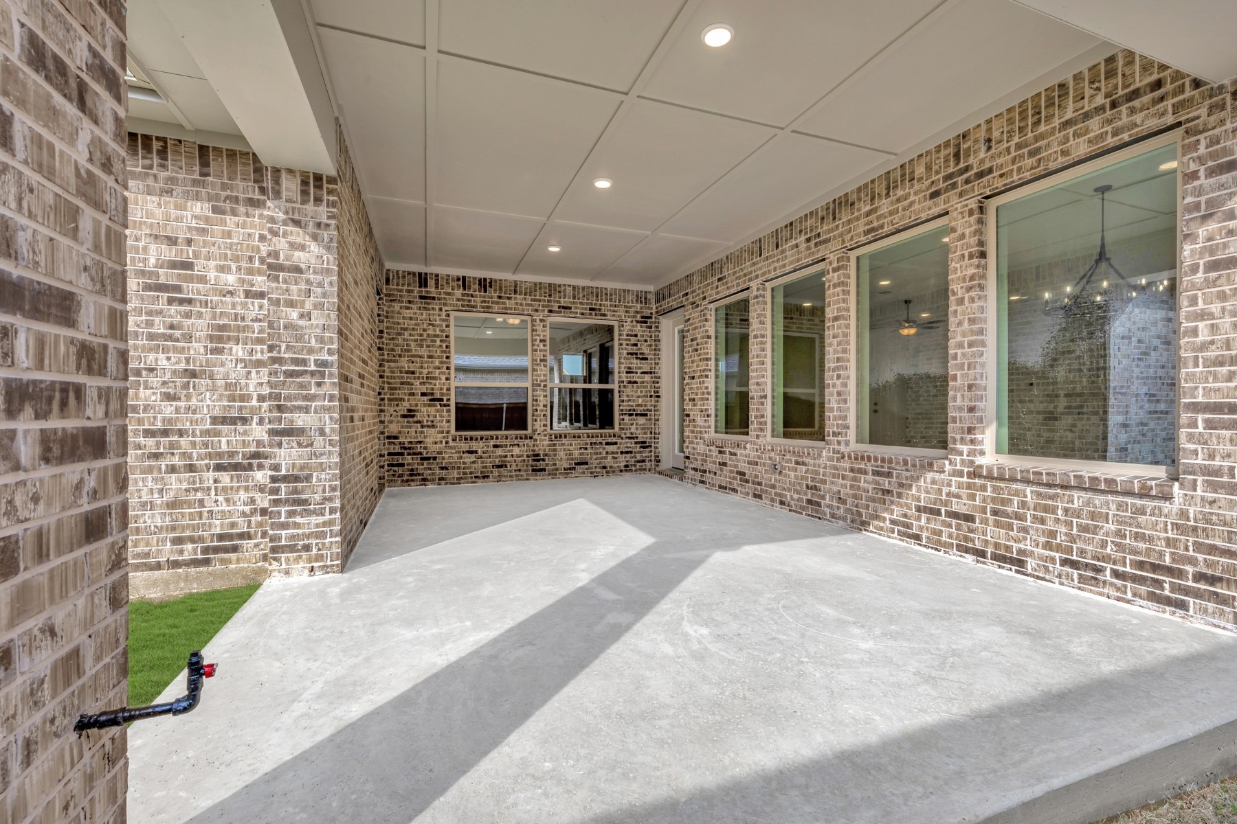2076 Spotted Fawn Drive Arlington TX 76005